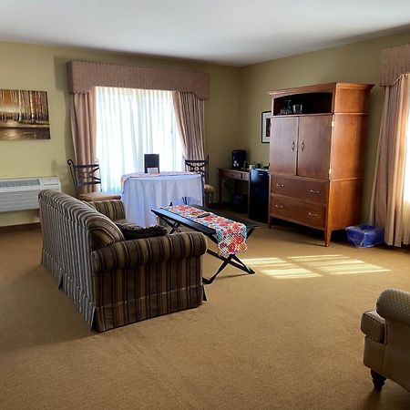 The Lakes At Ben Eoin Golf Club & Resort Sydney Forks 外观 照片